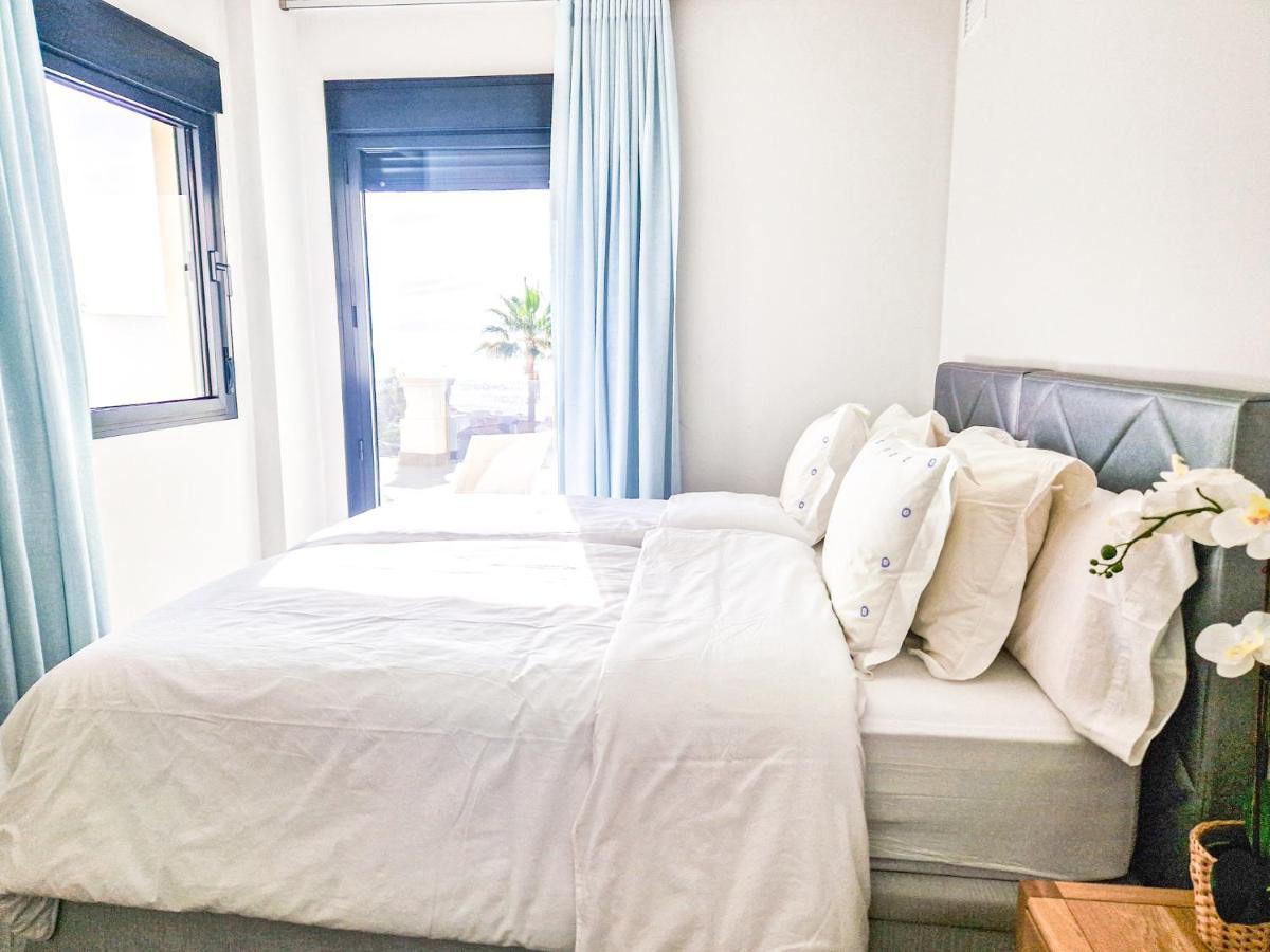 Luxury 2 Bedrooms Apt With Seaview Blue Suite 4104 Manilva Buitenkant foto
